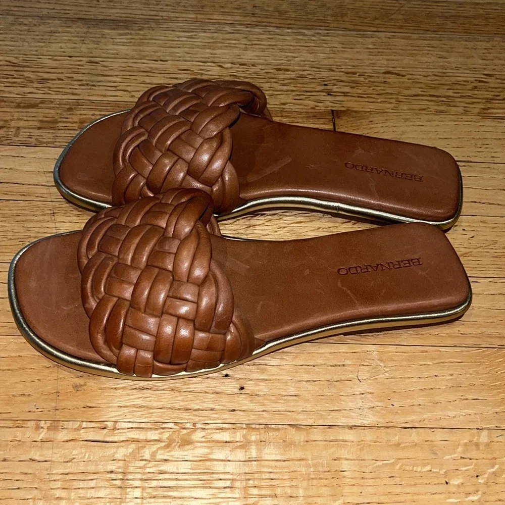 New Bernardo Troy Slide Sandal - Luggage - Picture 3 of 17